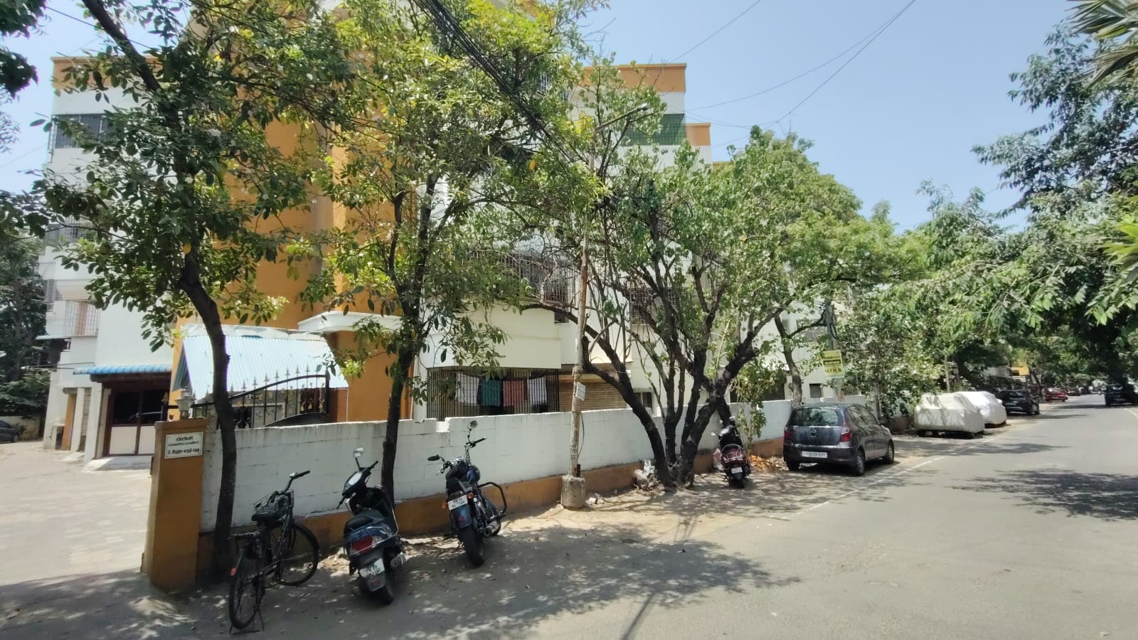 3BHK flat for sale at Saligramam (ds)